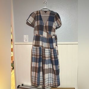 Women’s universal thread wrap dress